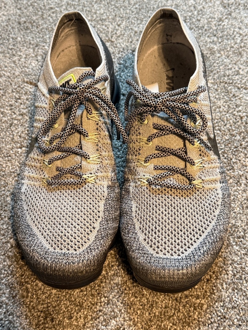 Nike Airmax Vapormax Men’s Lightweight Knit Lace-Up Sneakers - Gray